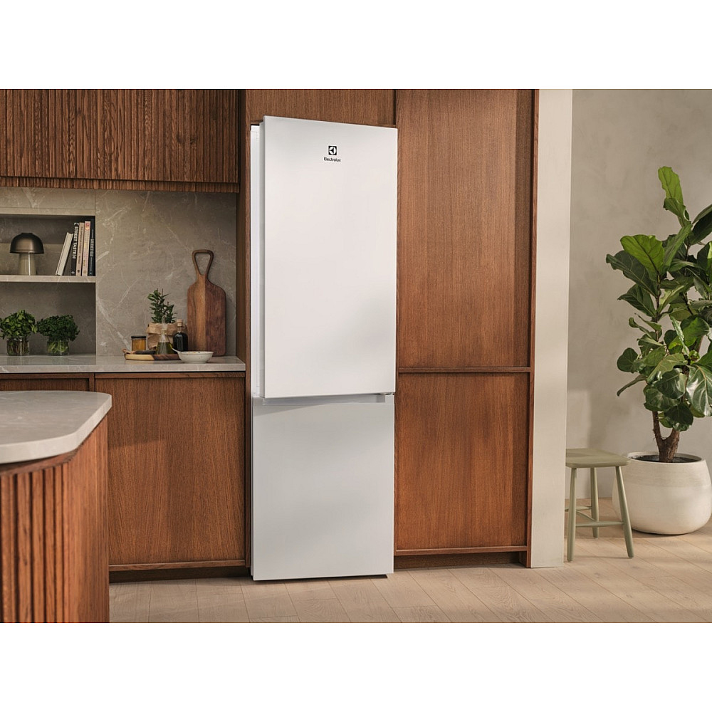 Fristående Kyl och Frys Electrolux LNT6MD32W TwinTech® No Frost