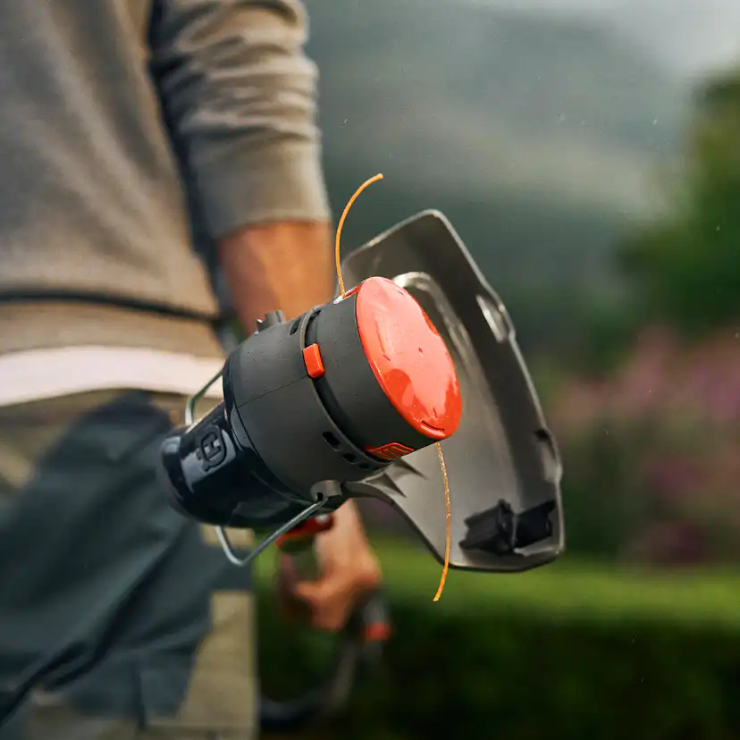 Batteritrimmer Husqvarna Aspire™ T28 4.0 Ah Med Batteri och Laddare