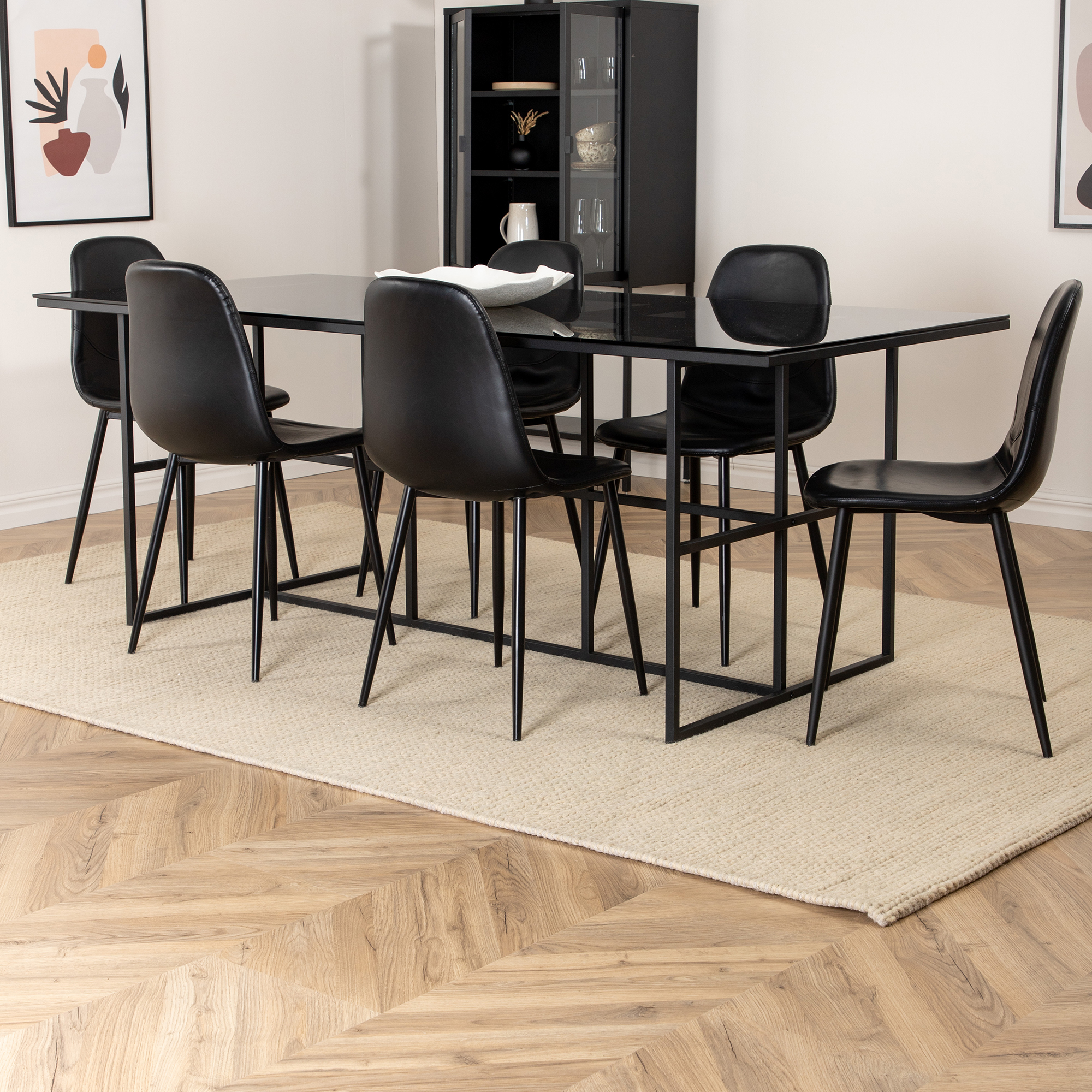 Matgrupp Venture Home Lund med 6 Pobbie Stolar