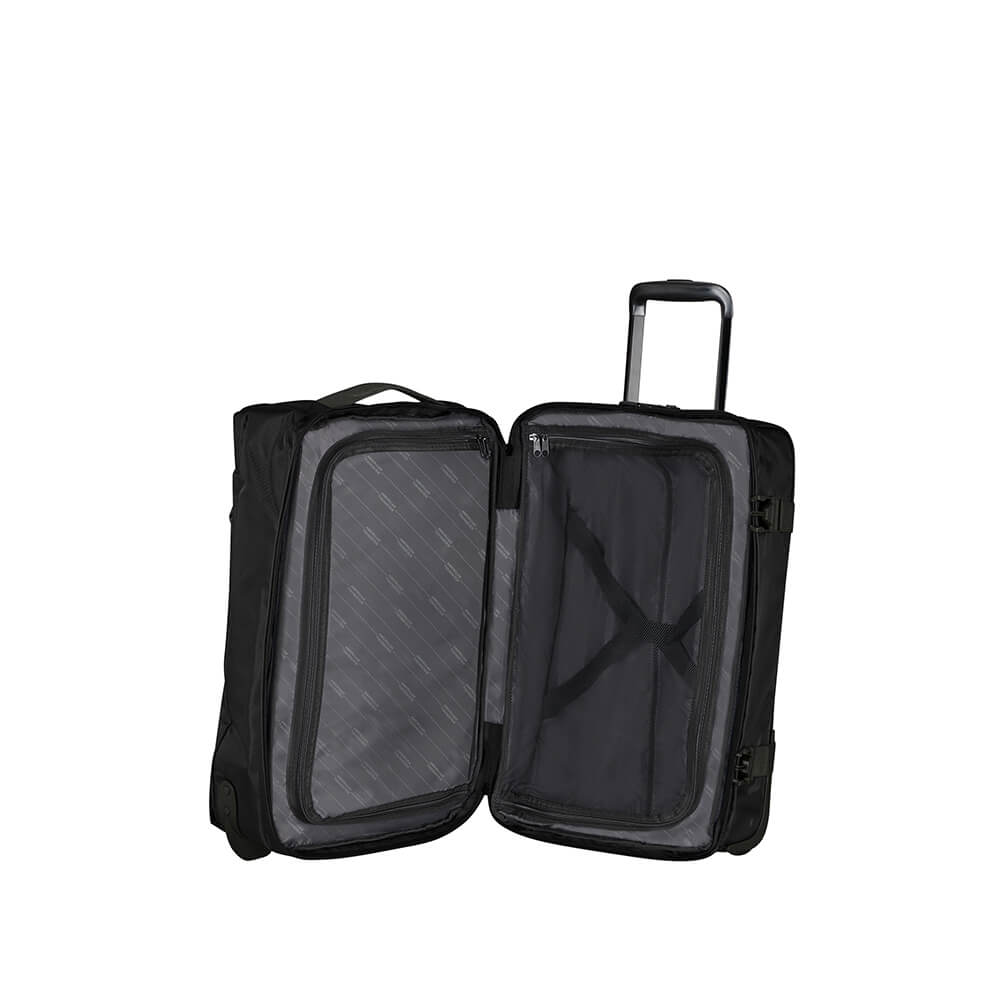 Duffelväska American Tourister Urban Track Duffle/WH Small