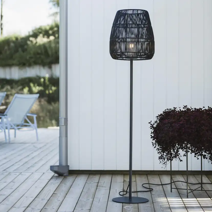 Golvlampa PR Home Agnar med Saigon Utomhus