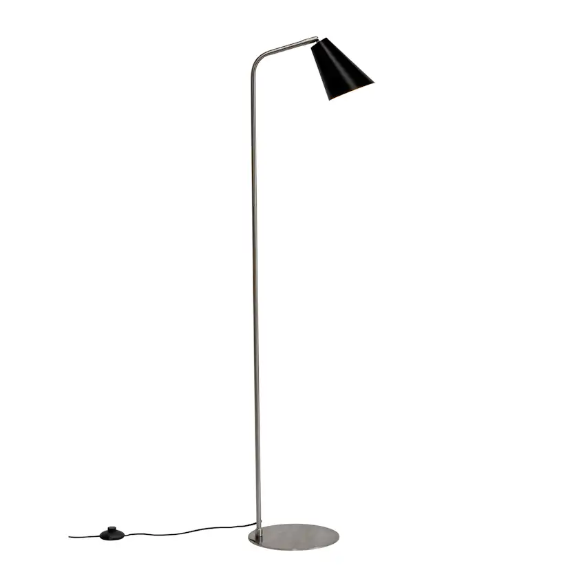 Golvlampa Dyberg Larsen Oswald