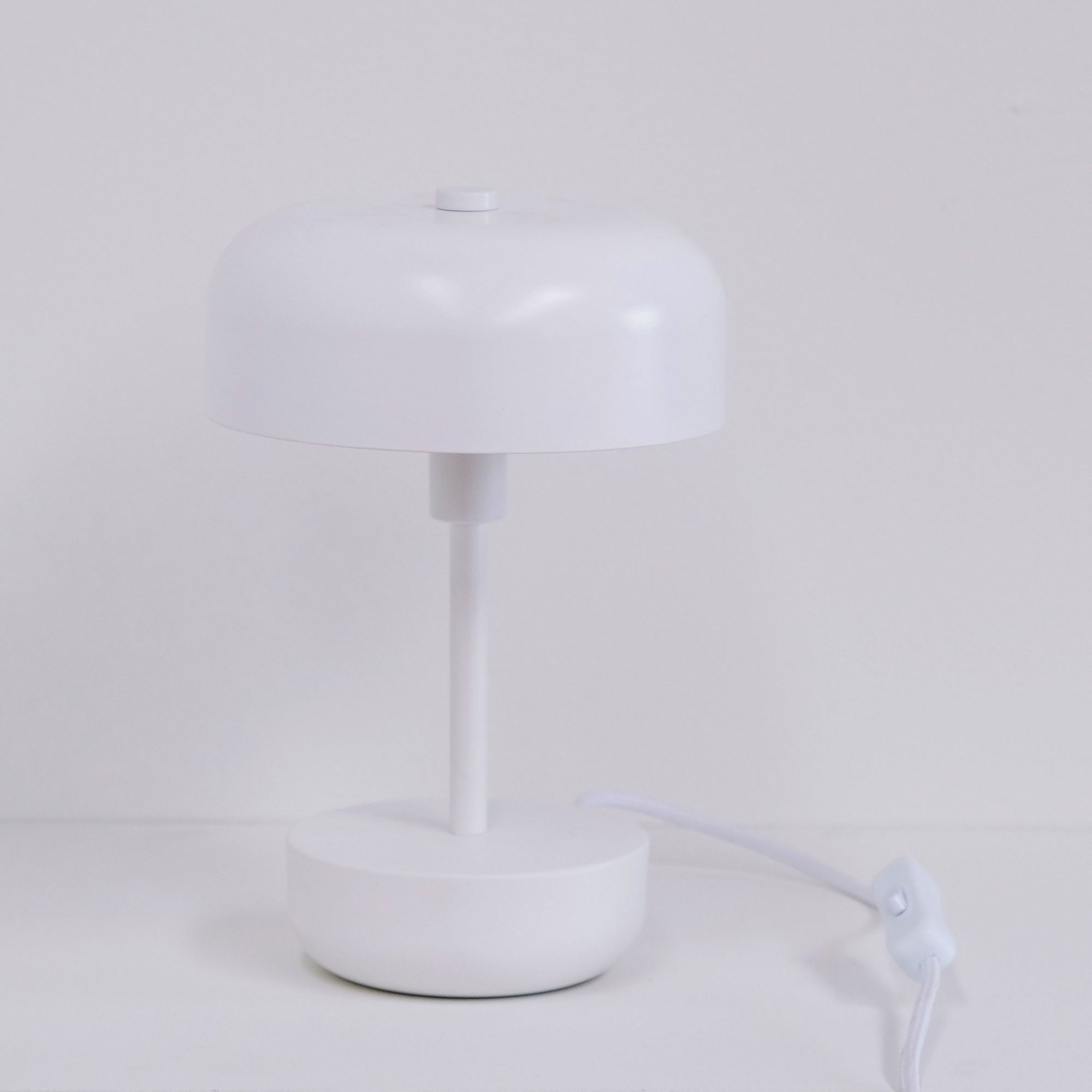 Bordslampa Dyberg Larsen Haipot