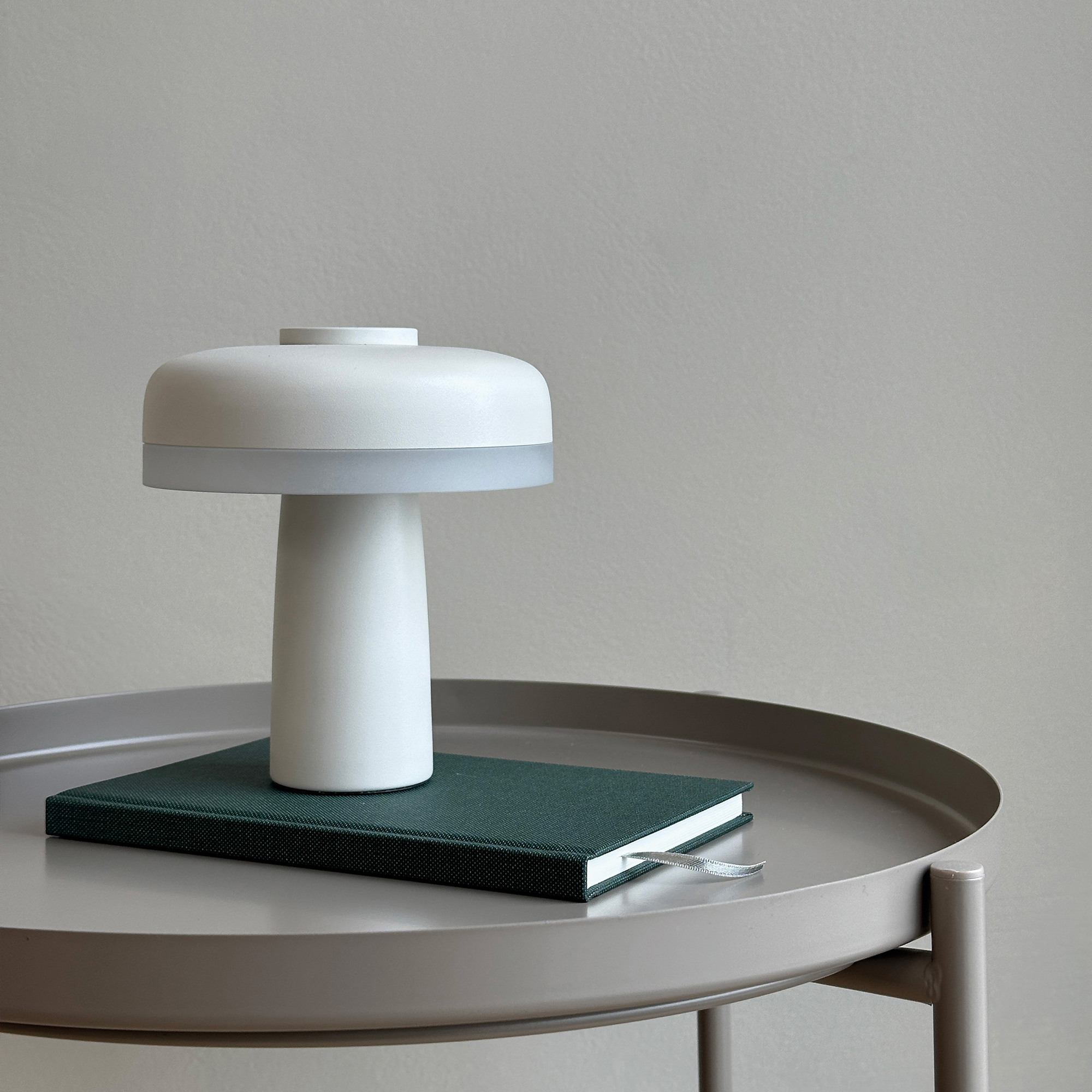 Portabel Bordslampa Dyberg Larsen Porter LED Uppladdningsbar Vit