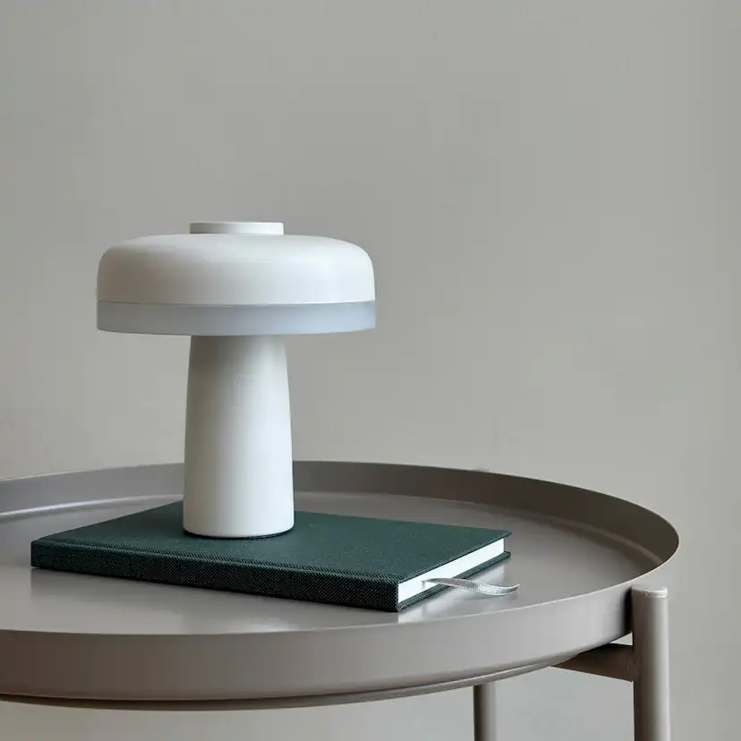 Portabel Bordslampa Dyberg Larsen Porter LED Uppladdningsbar Vit