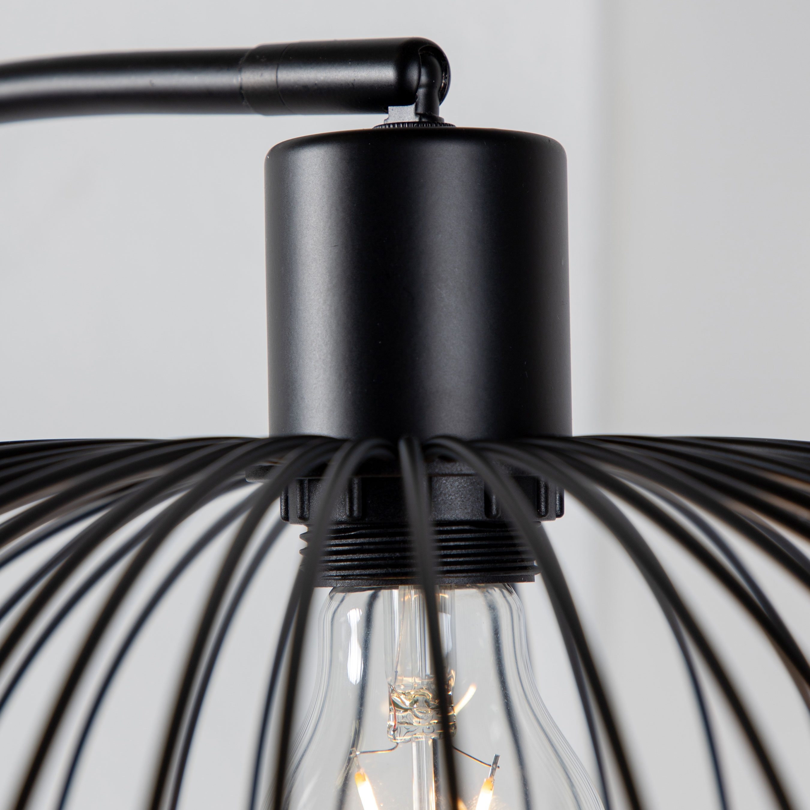 Golvlampa Venture Home Ellen