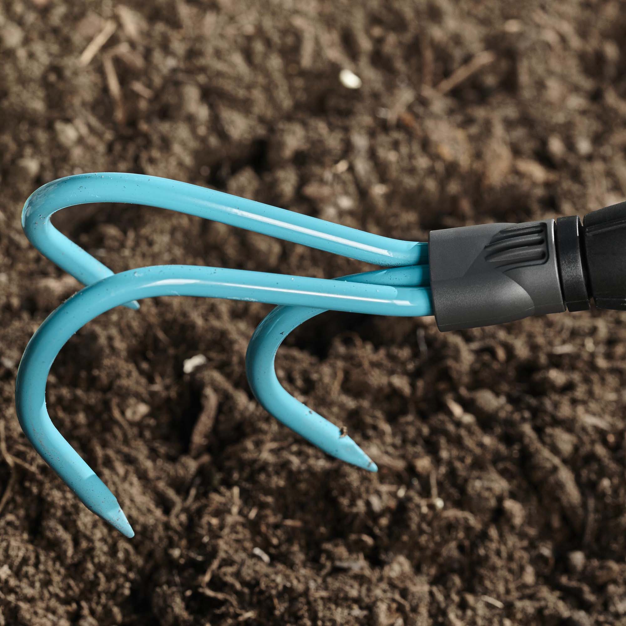 Premiumpaket Gardena Combisystem Räfsa & Kratta Med Luckrare & Förvaring