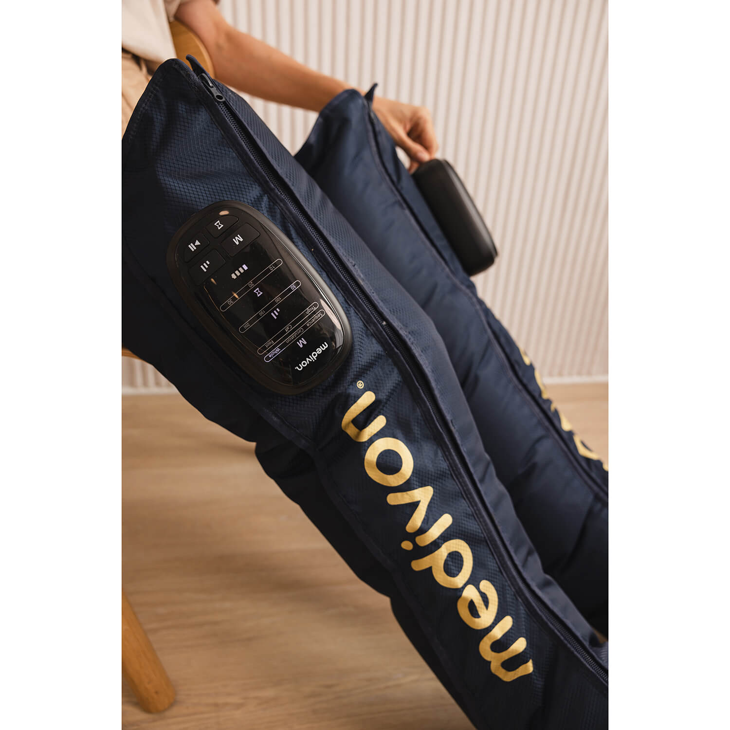 Kompressionsmassageapparat MEDIVON Aeria