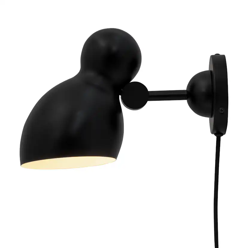 Vägglampa Dyberg Larsen Ludo