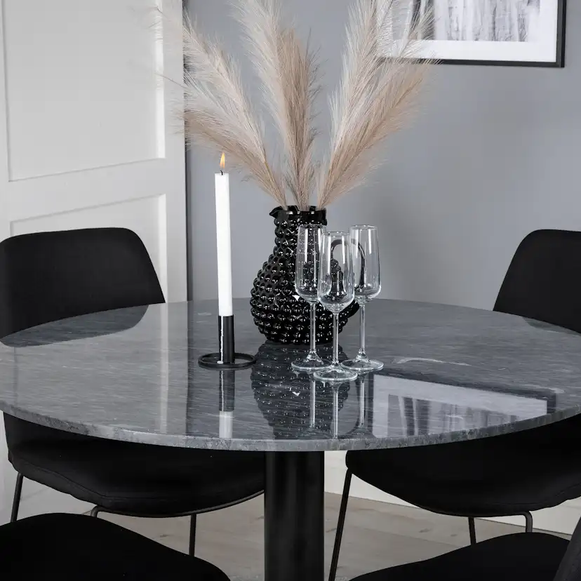 Matgrupp Venture Home Estelle med 4 Muscot Stolar PolyEstelletyg