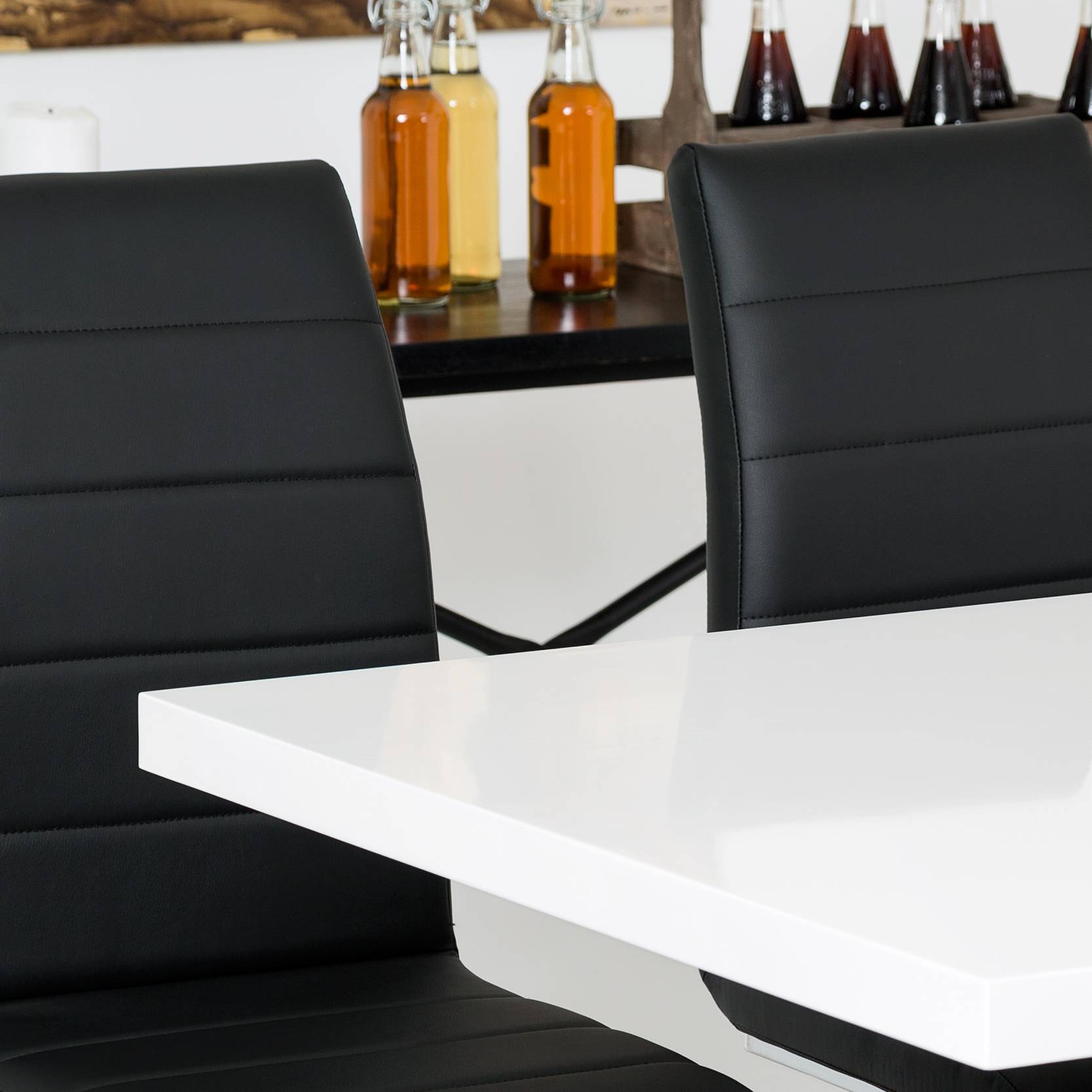 Matgrupp Concept 55 Ratliff Rektangulärt Matbord 180-220 cm Förlängningsbart med 4 Cibus Matstol