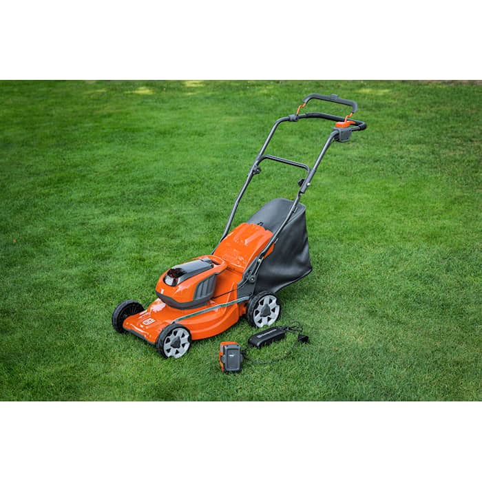 Gräsklippare Husqvarna LC137i Med Batteri & Laddare