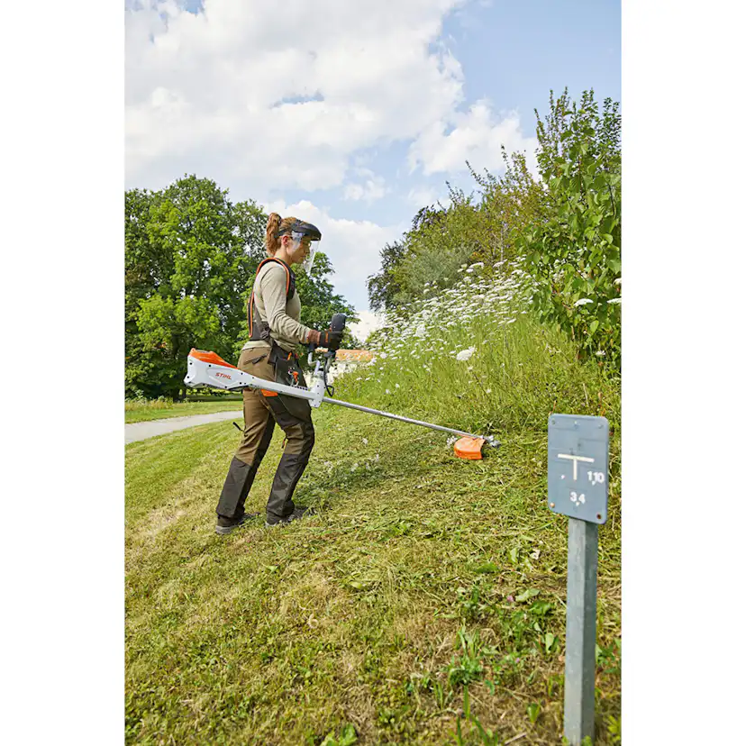 Röjsåg STIHL FSA 135 utan Batteri & Laddare
