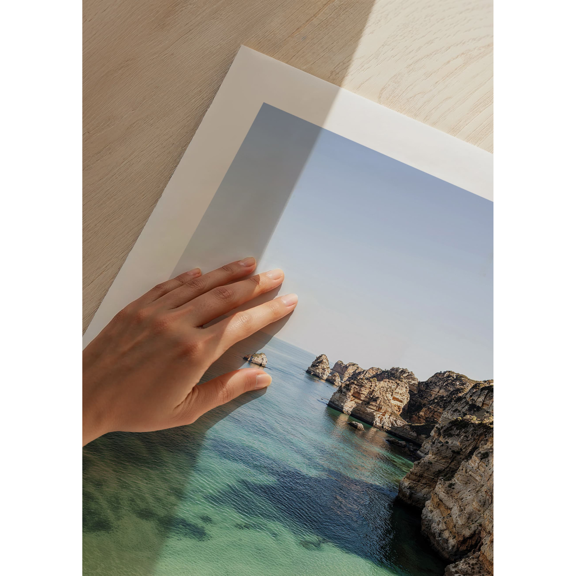 Poster Gallerix Crystal Waters By The Cliffs