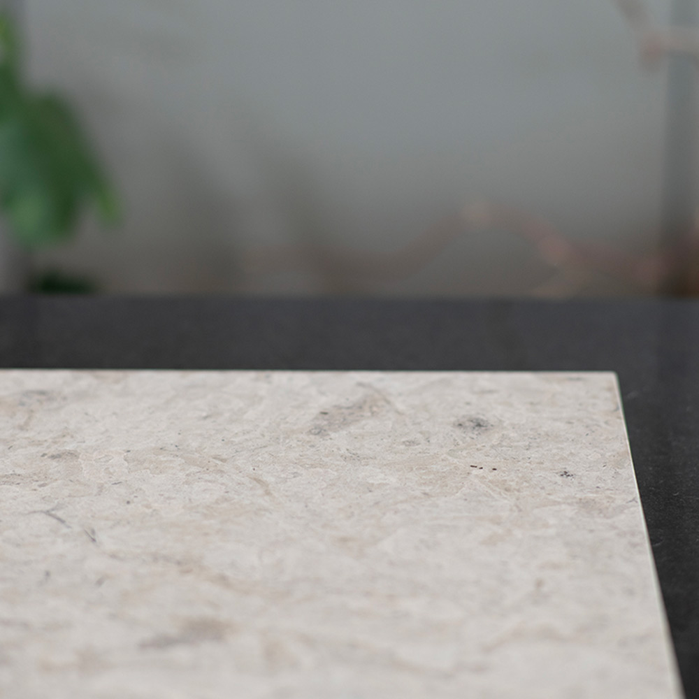 Kalksten Italian Marble Lindholmen 400 mm Fallande Längd Slipad