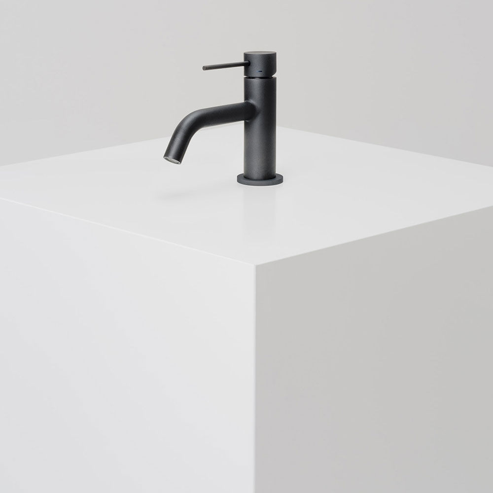 Tvättställsblandare Steel Voyage Low,Ultra Matte Black Mattsvart