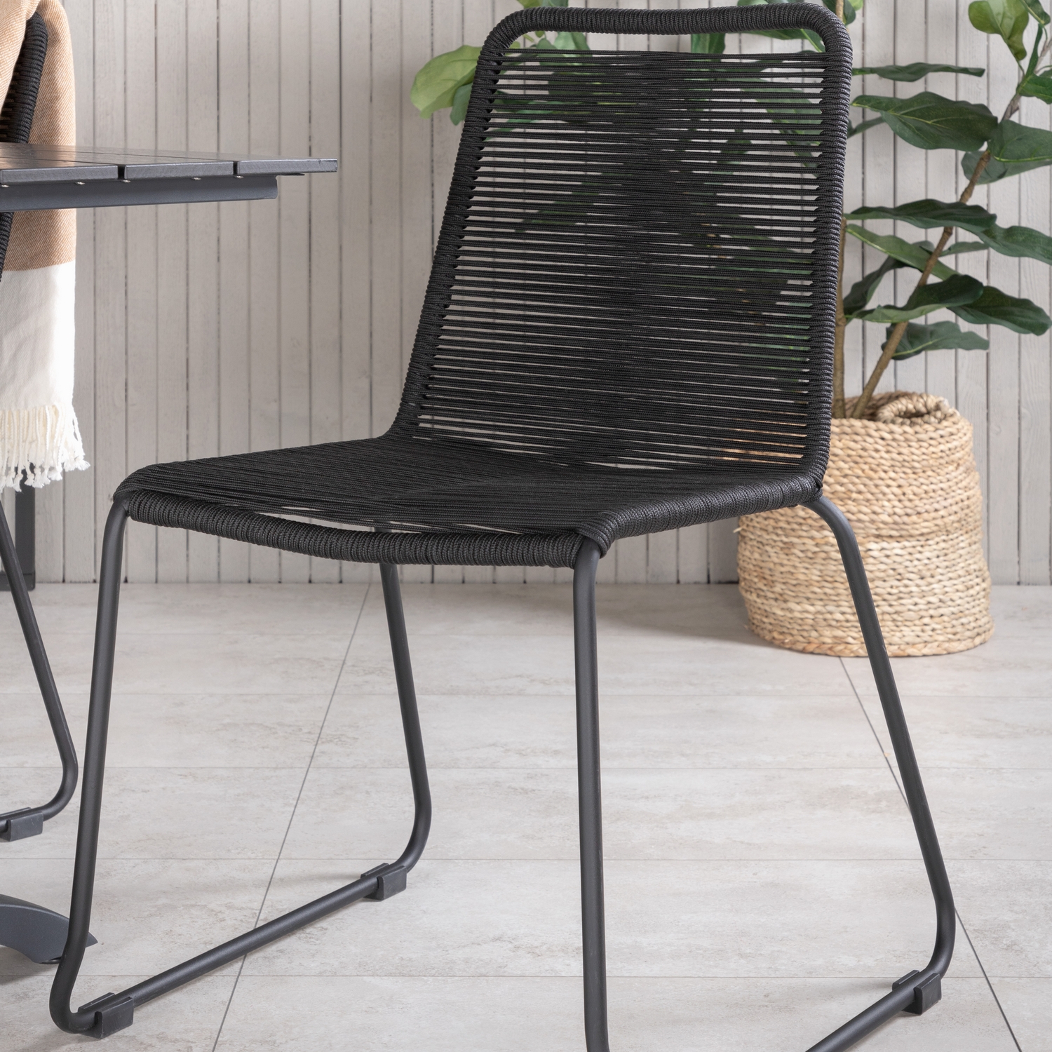 Matgrupp Venture Home Denver med 4 Lindos Stolar