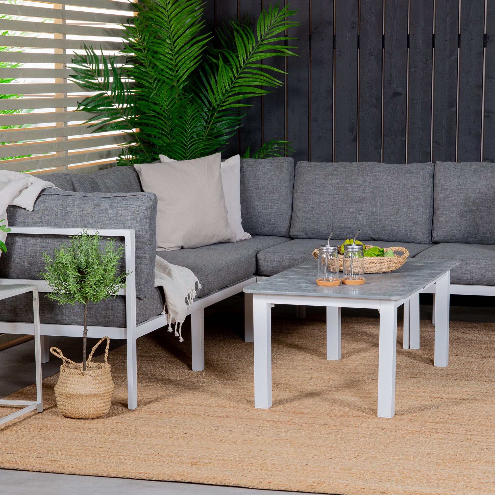 Loungegrupp Venture Home Copacabana med Pincy Soffbord 3+2 Utomhus