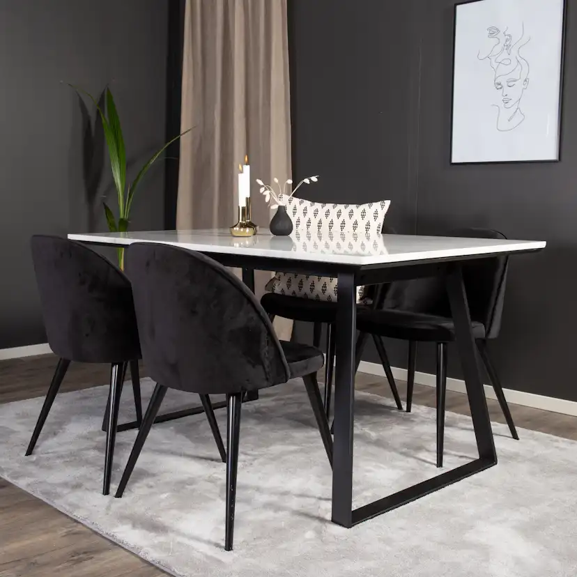 Matgrupp Venture Home Estelle 140 med 4 Valentina Stolar Sammet