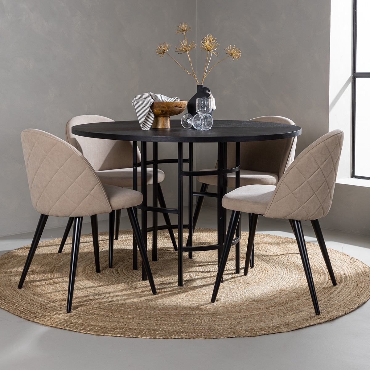 Matgrupp Venture Home Copenhagen med 4 Velvet Stitches Stolar