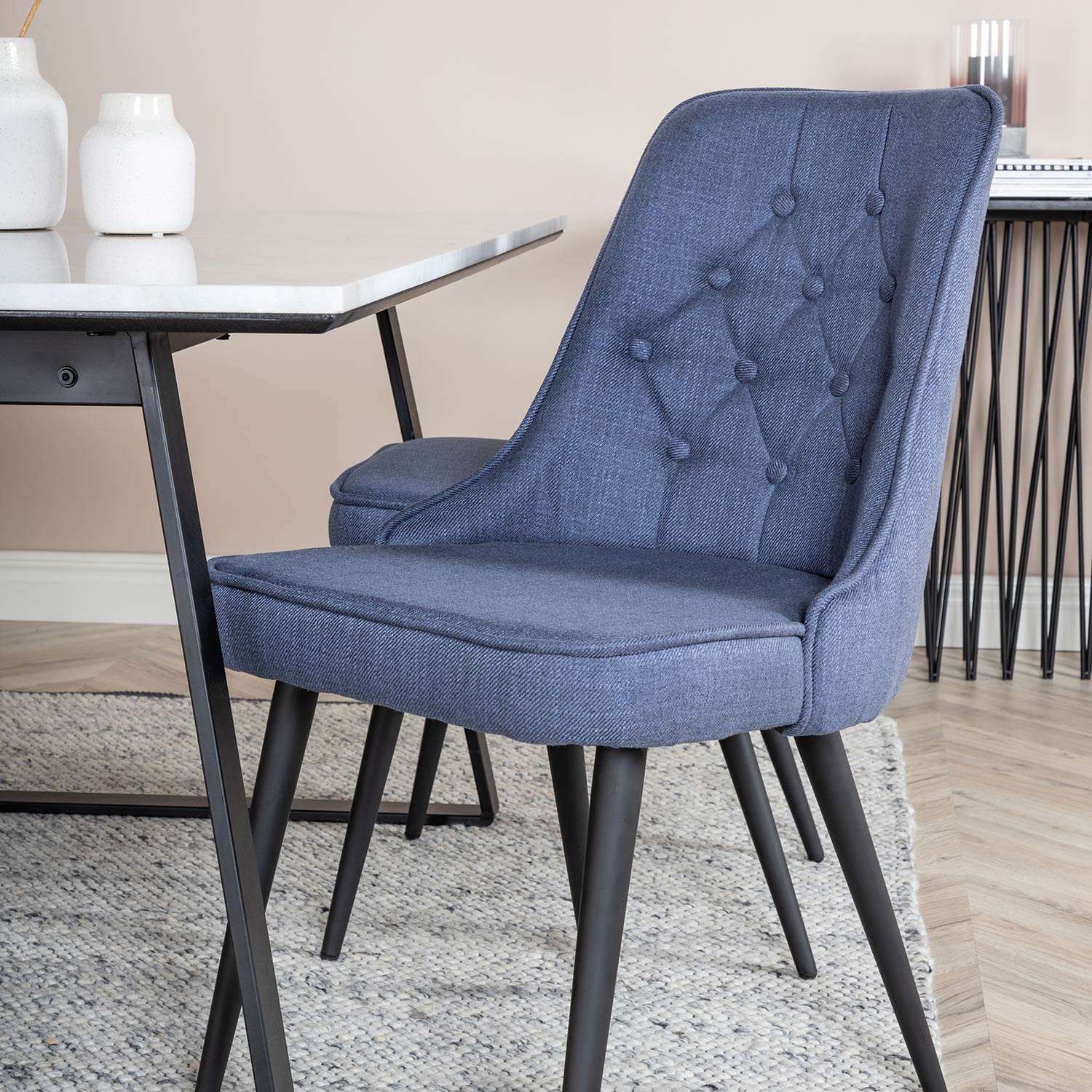 Matgrupp Venture Home Estelle 140 med 4 Vera Stolar PolyEstelletyg
