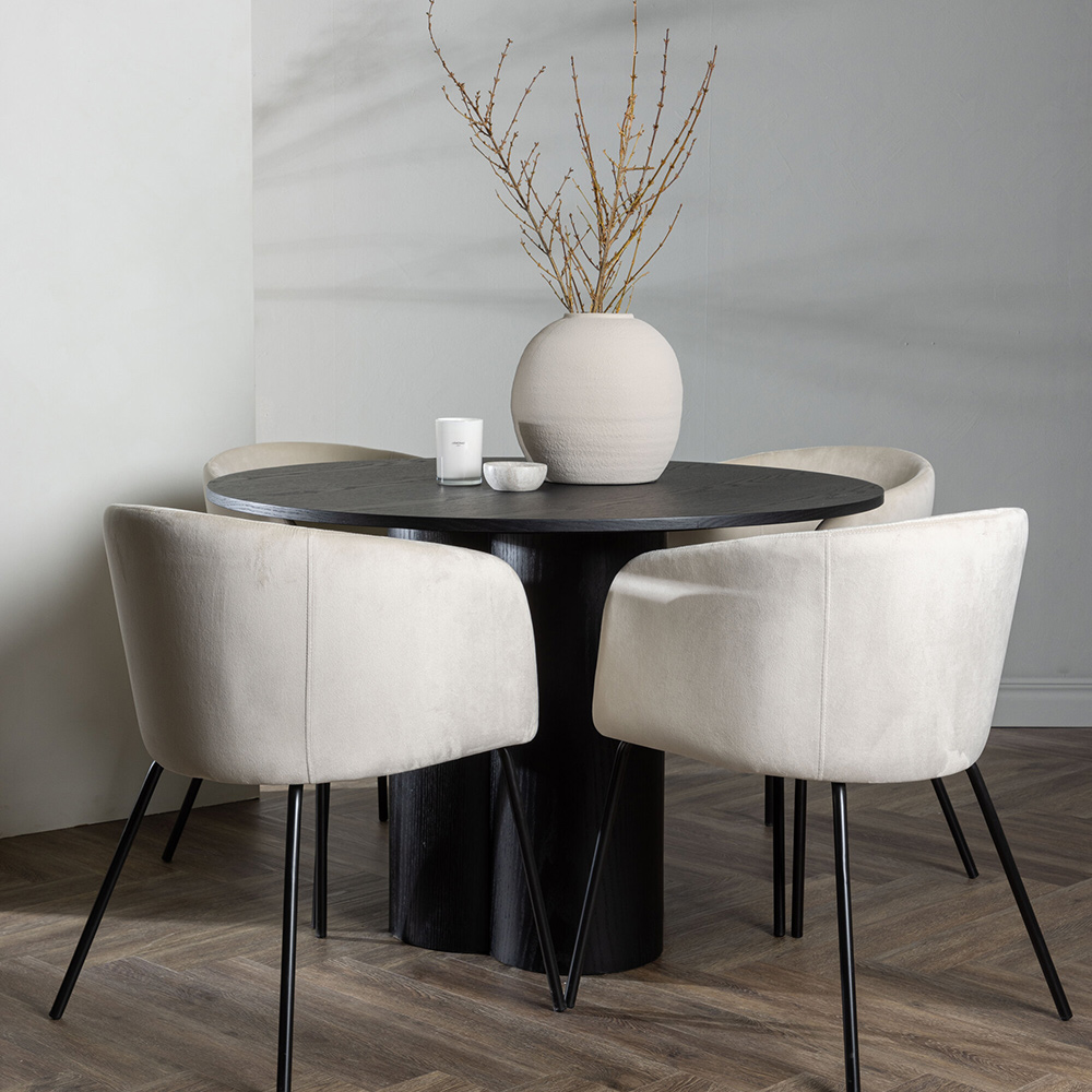 Matgrupp Venture Home Olivia med 4 Berit Sammet Stolar