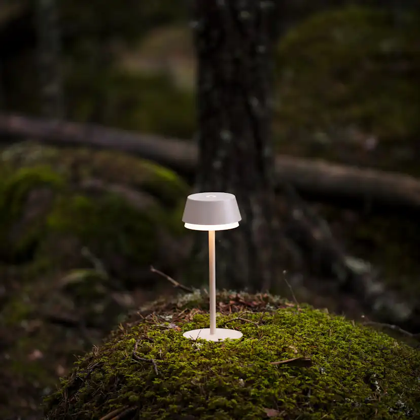 Bordslampa Gnosjö Konstsmide Lyon USB