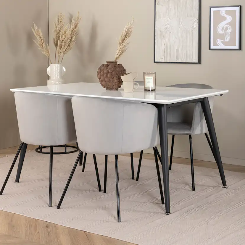 Matgrupp Venture Home Jolie med 4 Bergen Stolar