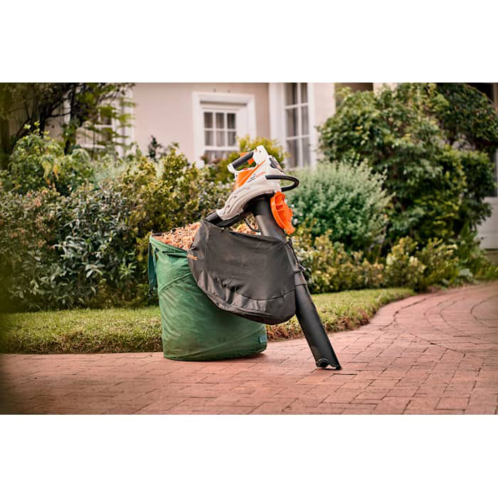 Lövblås STIHL SHA 56 med Batteri och Laddare