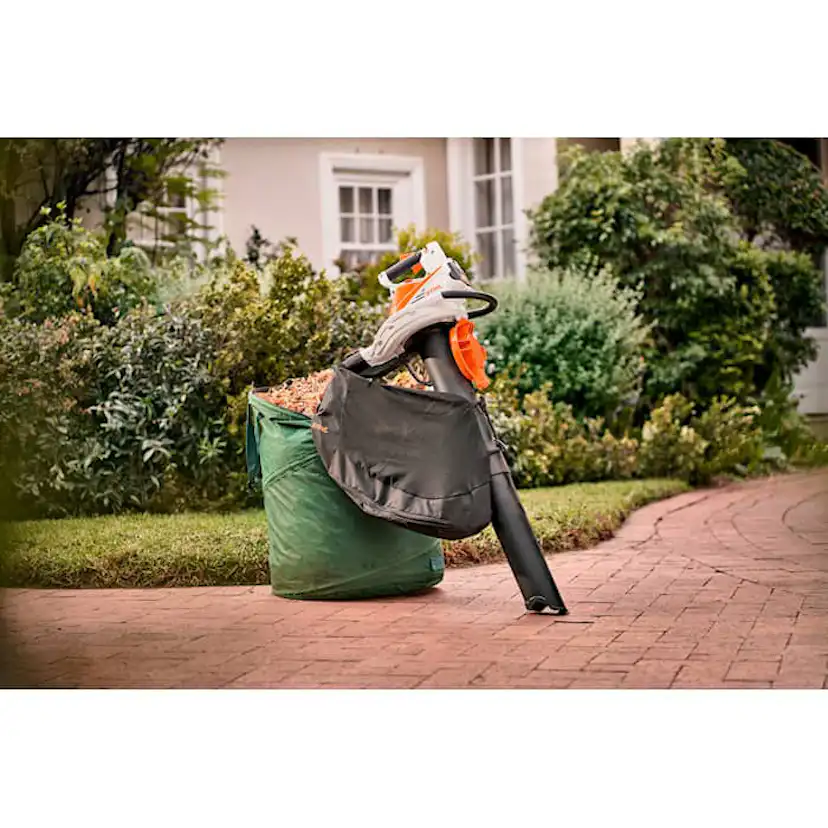 Lövblås STIHL SHA 56 med Batteri och Laddare