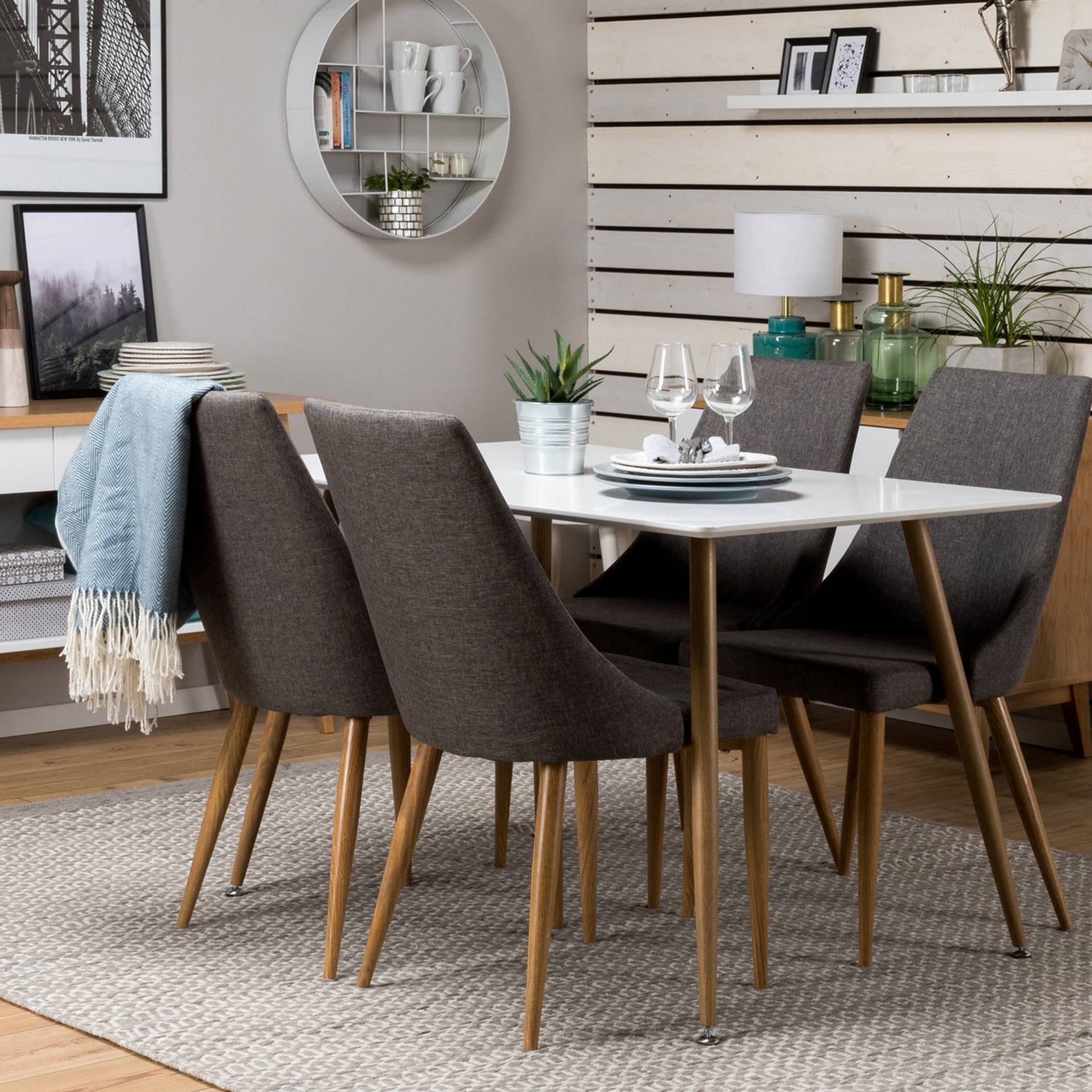 Matgrupp Basic Home Pontus Rektangulärt Matbord 120 cm med 4 Ludvig Matstol