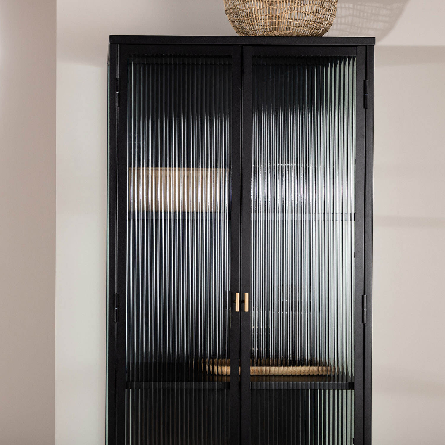 Vitrinskåp Venture Home Garis Svart Stål 160cm