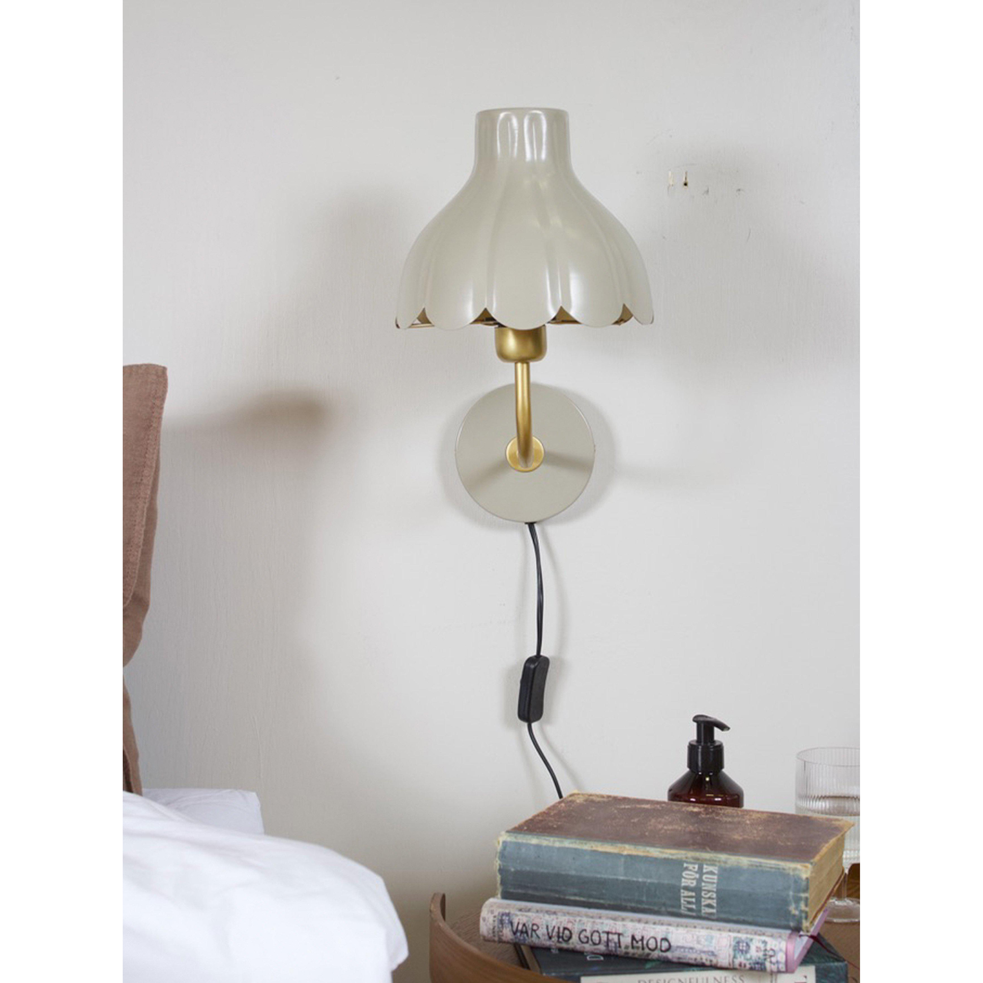 Vägglampa PR Home Wells Sänglampa med Handgjord Lampskärm