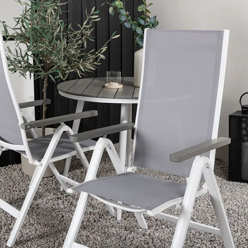 Cafégrupp Venture Home Break Ø90 cm med 2 Albany Stolar