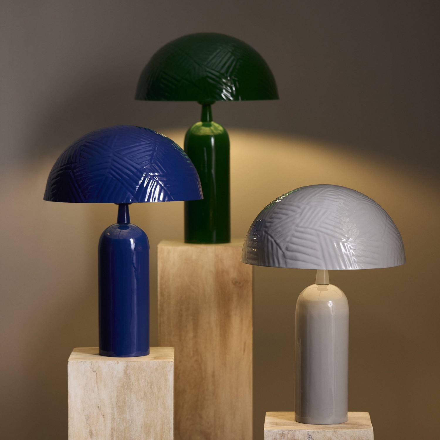 Lampfot PR Home Carter