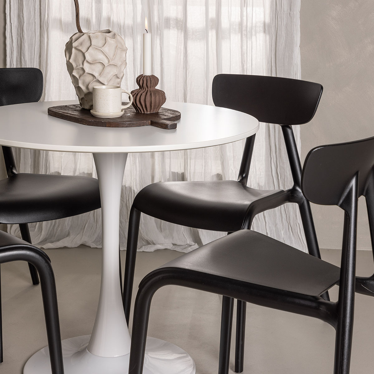 Matgrupp Venture Home Hamden Ø80 cm med 4 Ursholmen stolar