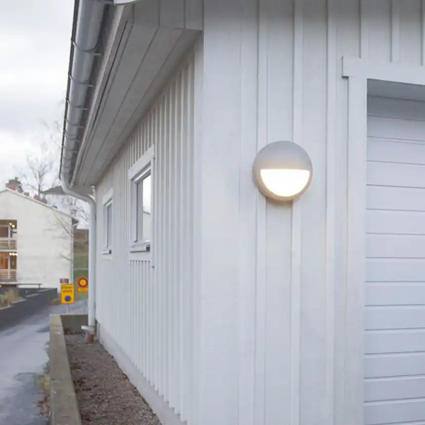 Vägglampa Hide-a-lite Moon Public Eye