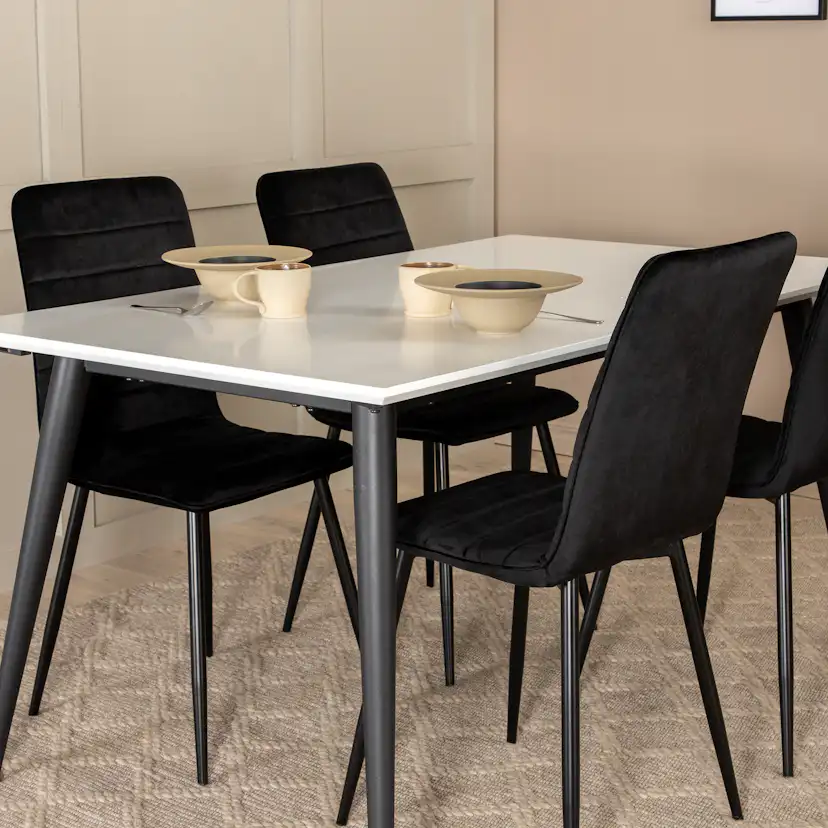 Matgrupp Venture Home Jolie med 4 Walerina Stolar