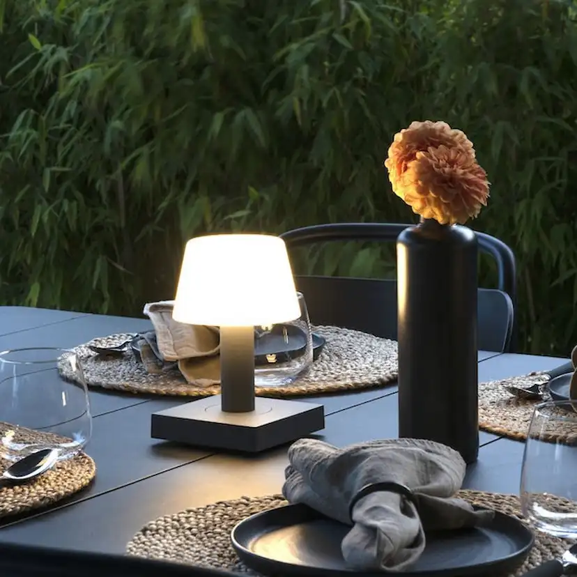 Bordslampa Gnosjö Konstsmide Monaco USB