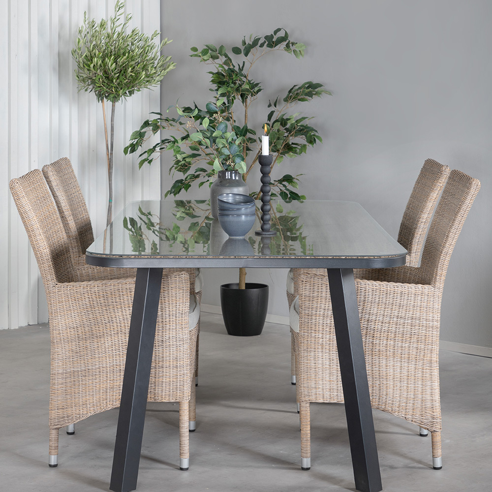 Matgrupp Venture Home Olle med 4 Tosca Matstolar