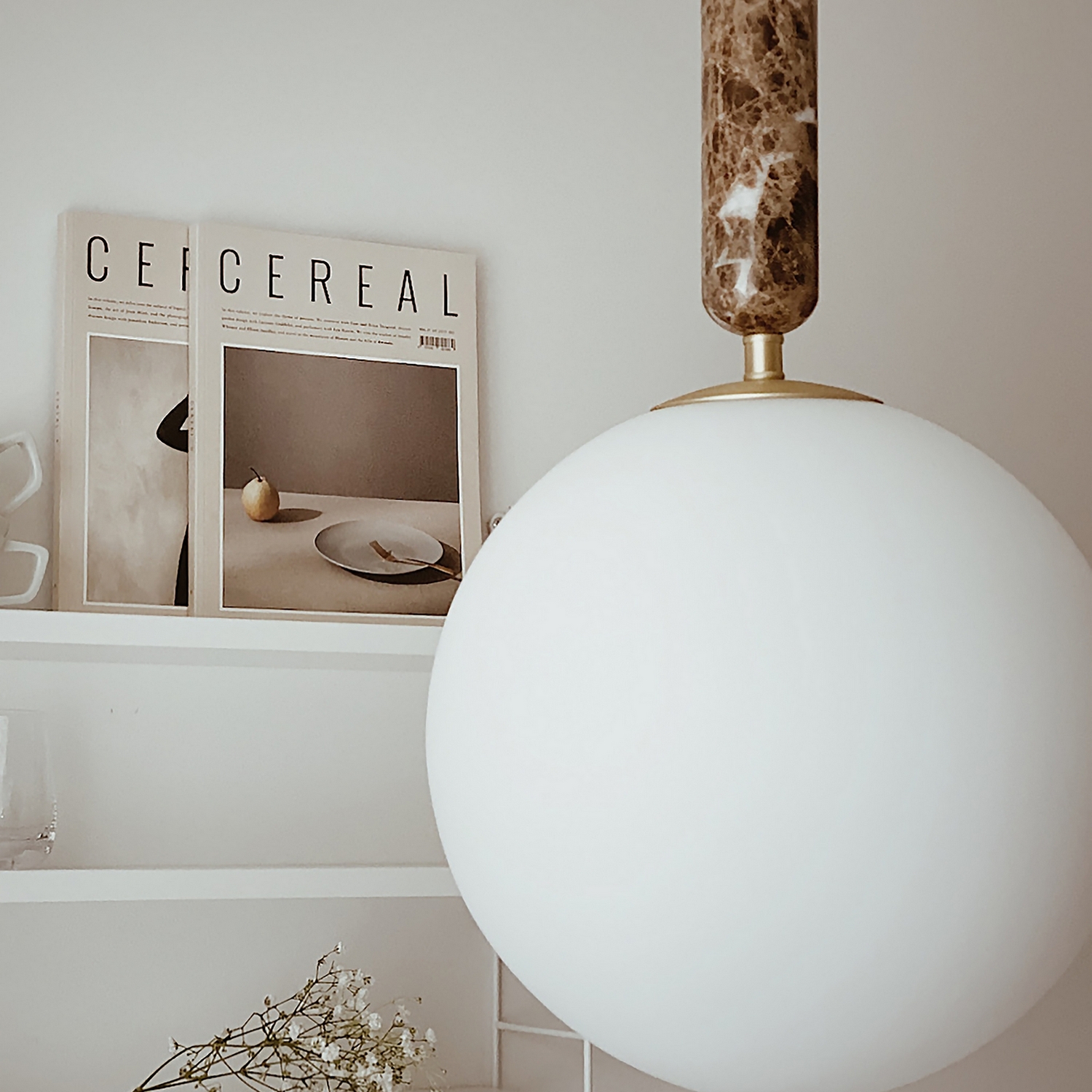 Taklampa Globen Lighting Torrano
