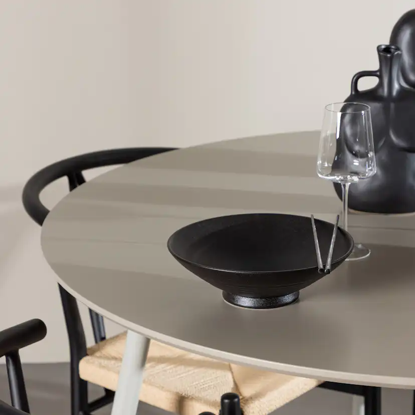 Plaza Dining Table with Alfons Dining Chair Beige/Svart