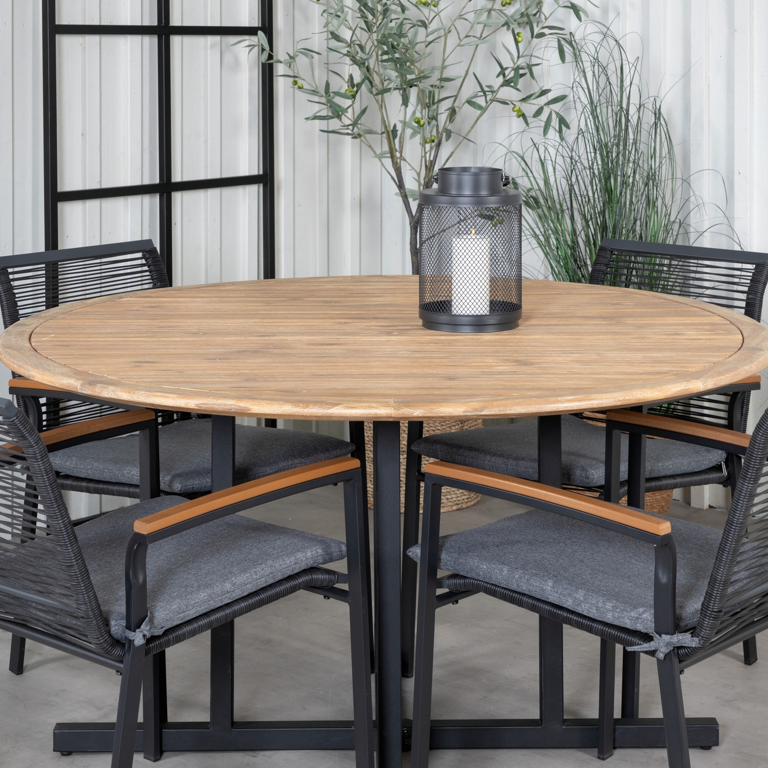 Matgrupp Venture Home Zurc med 4 Deni Matstolar