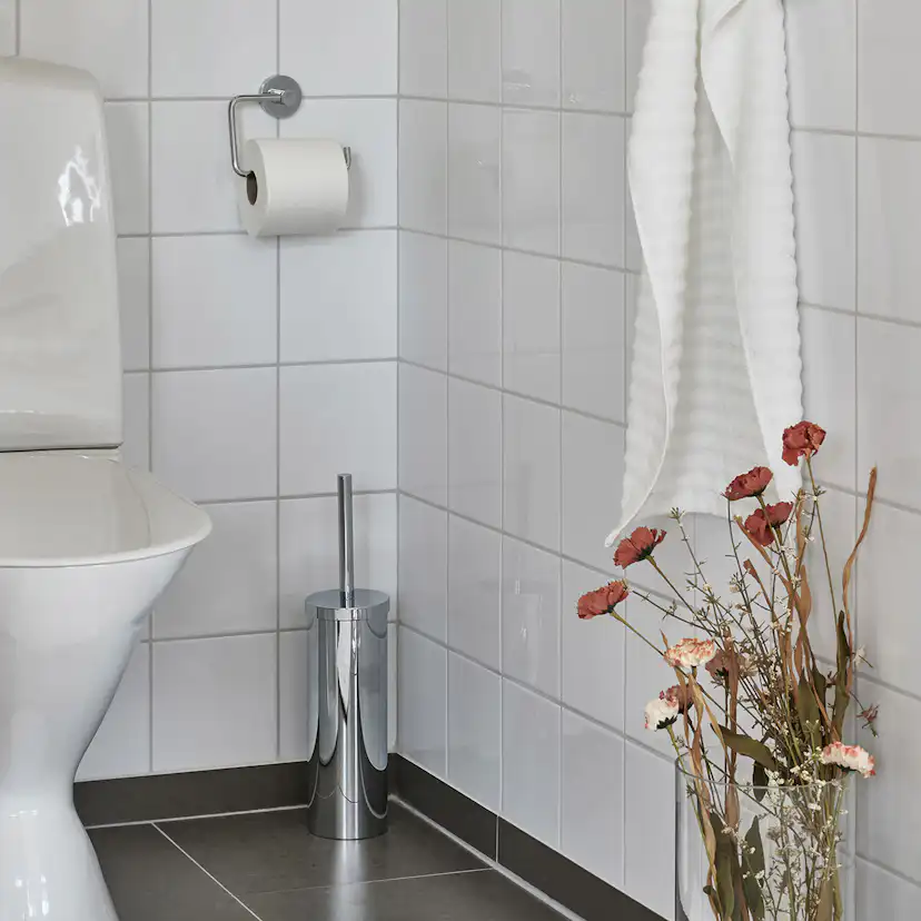 Toalettpappershållare Smedbo Home H341