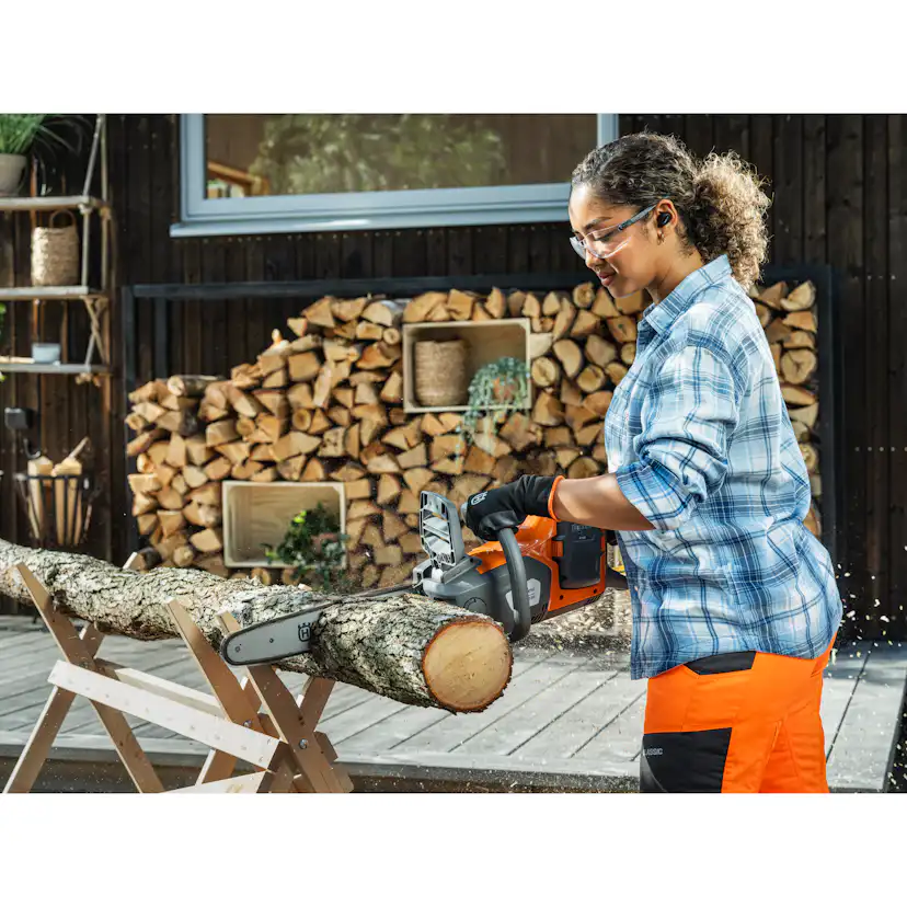 Motorsåg Husqvarna 242i Med Batteri & Laddare