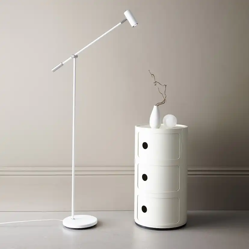 Golvlampa Belid Cato Dimbar MR11