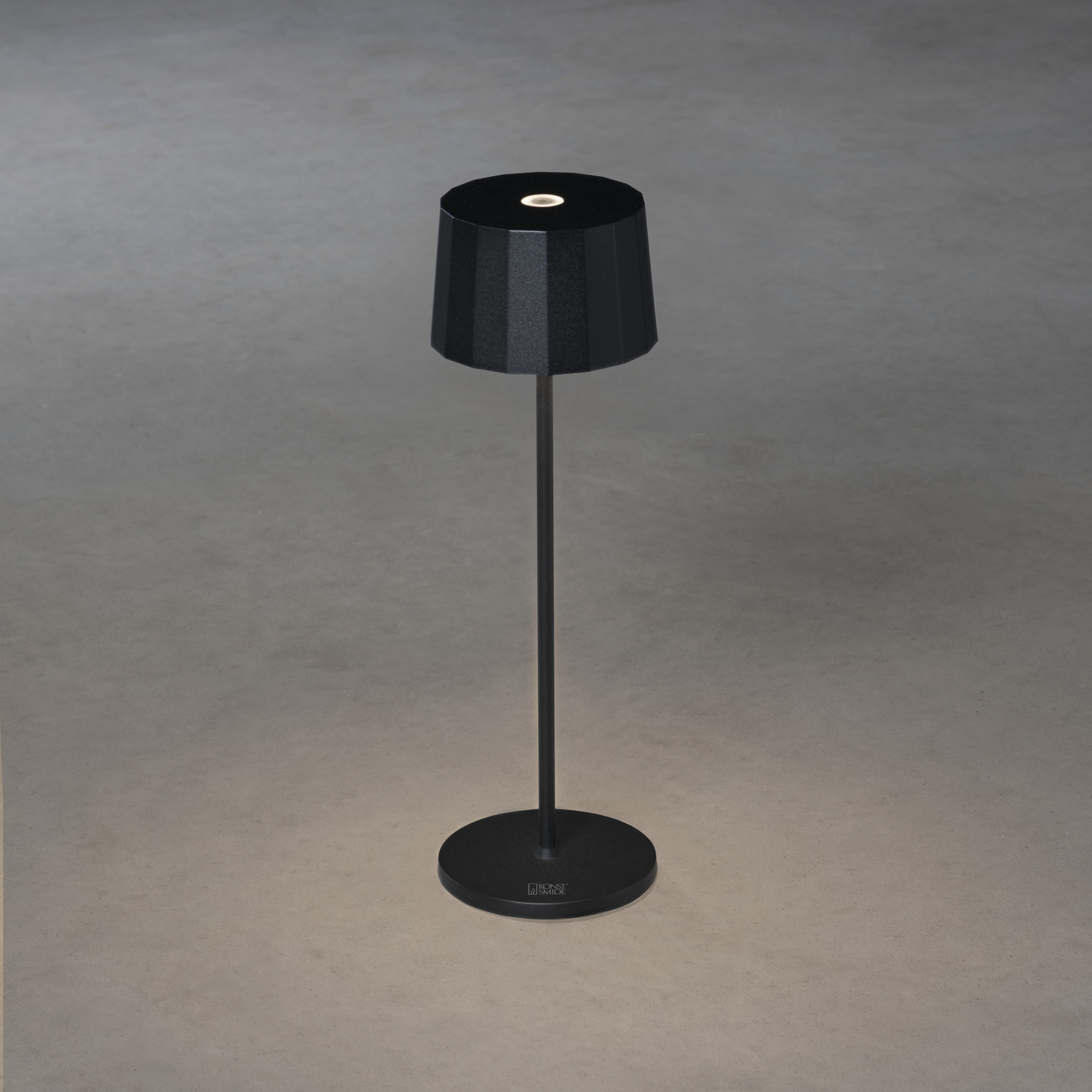 Bordslampa Gnosjö Konstsmide Positano USB