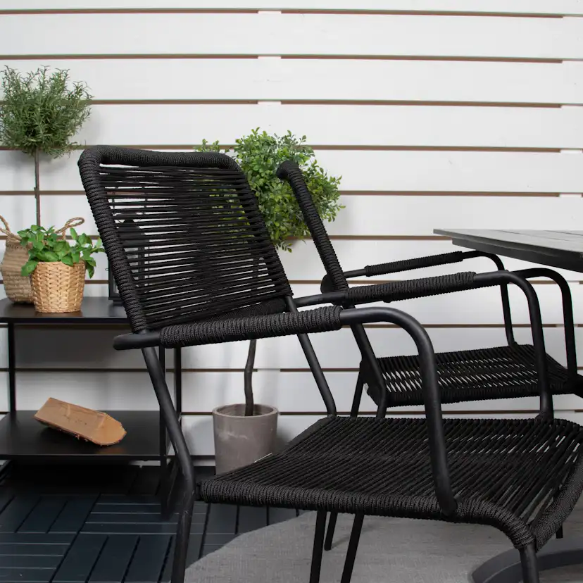 Cafégrupp Venture Home Denzel med 4 Leon Karmstolar