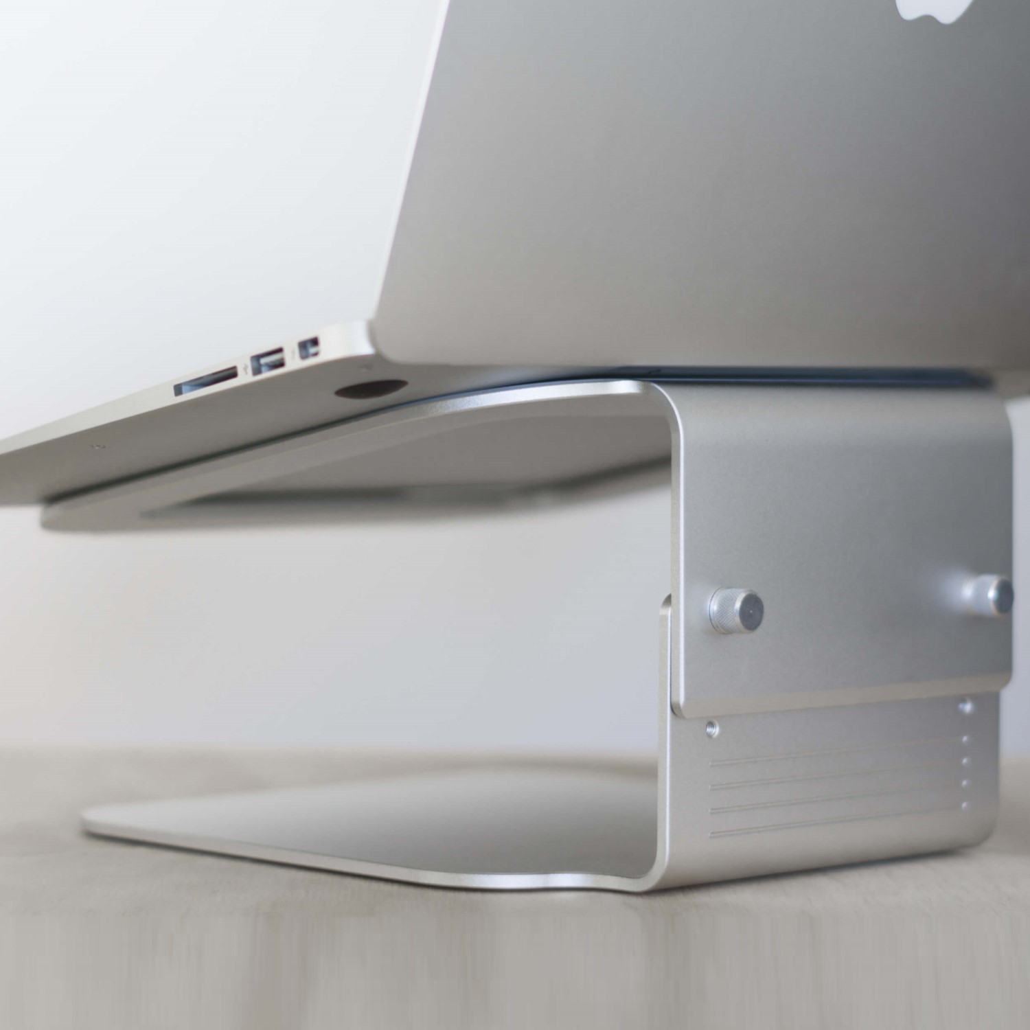 Laptopställ Desire2 Riser Elavator Justerbar Universal Silver