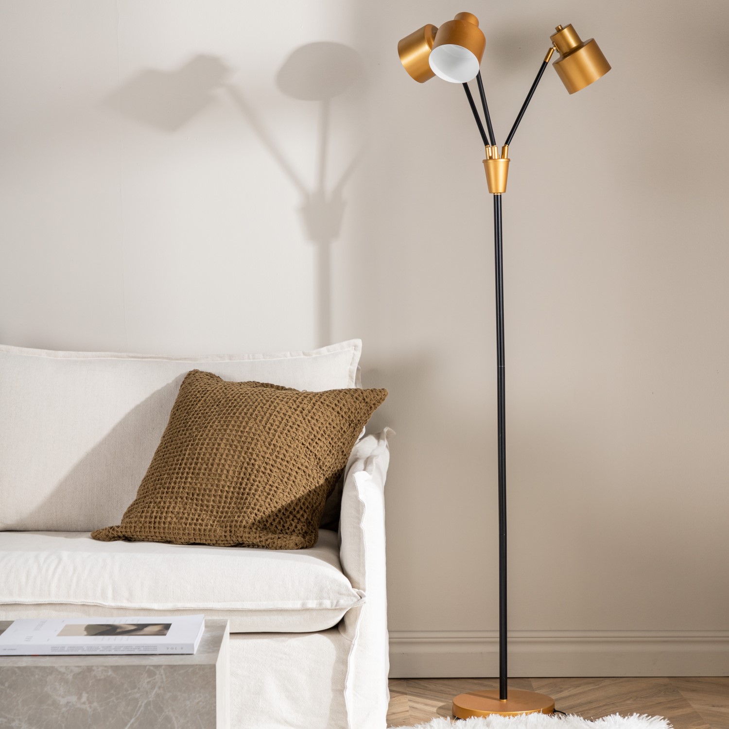 Golvlampa Venture Home Vifta 3